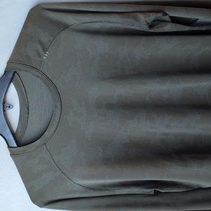 Lululemon Metal Vent Tech Long Sleeve Shirt